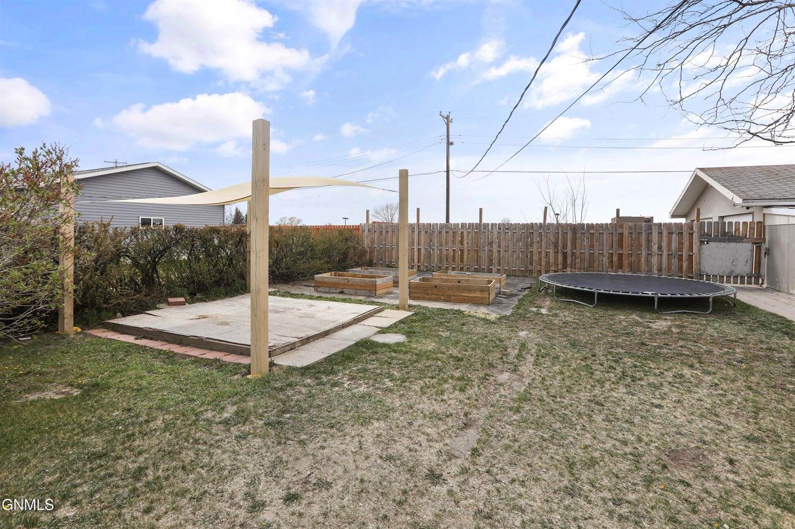 1223 13th Avenue West, Williston, ND 58801