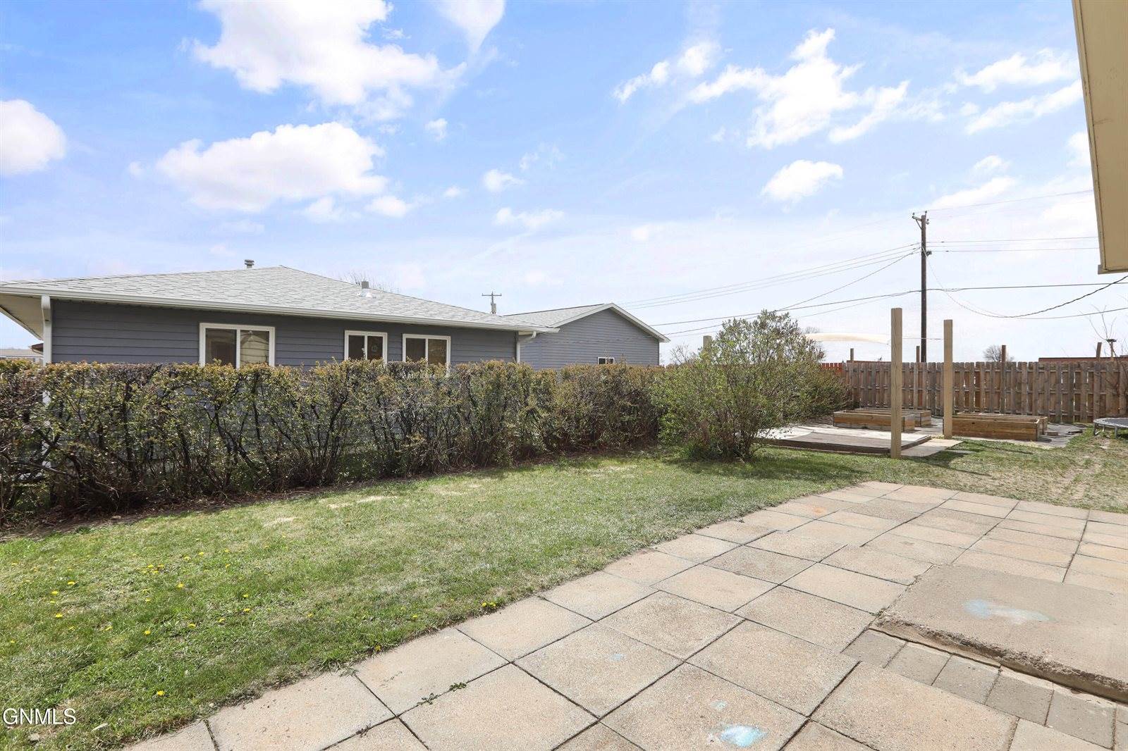 1223 13th Avenue West, Williston, ND 58801