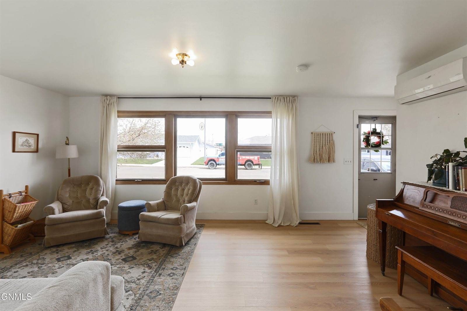 1223 13th Avenue West, Williston, ND 58801