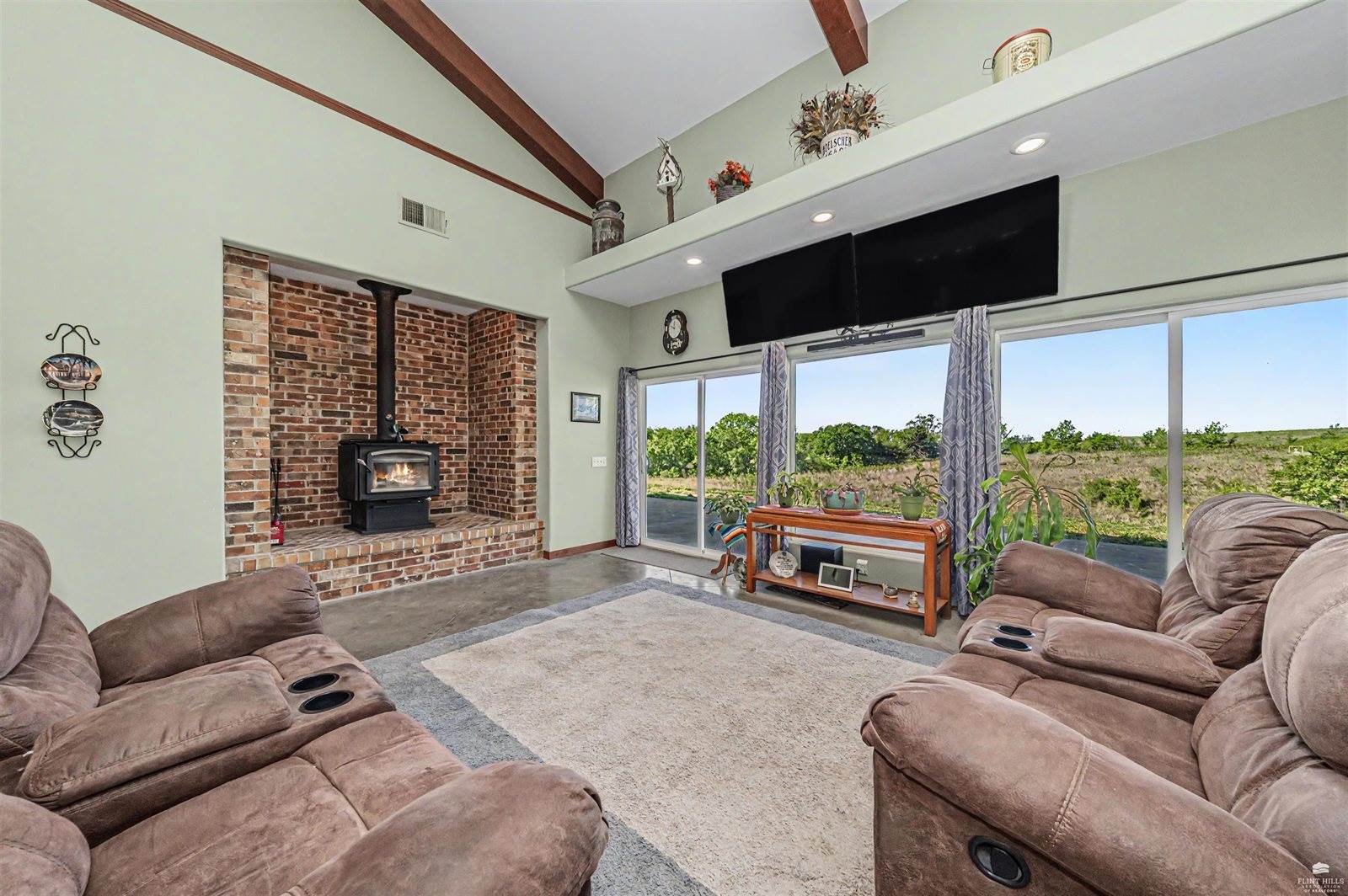 1887 2600 Avenue, Chapman, KS 67431