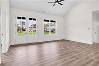 421 Sherwood Dr, McMinnville, TN 37110
