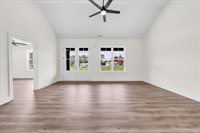 421 Sherwood Dr, McMinnville, TN 37110