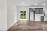 421 Sherwood Dr, McMinnville, TN 37110
