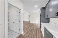 421 Sherwood Dr, McMinnville, TN 37110