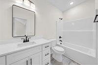 421 Sherwood Dr, McMinnville, TN 37110