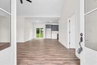 421 Sherwood Dr, McMinnville, TN 37110