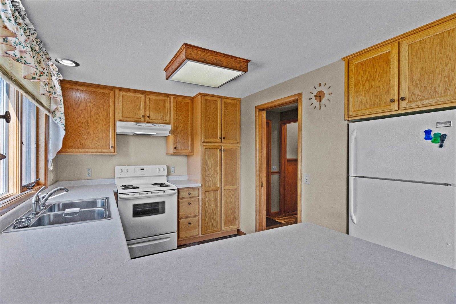 808 N Walnut Avenue, Marshfield, WI 54449