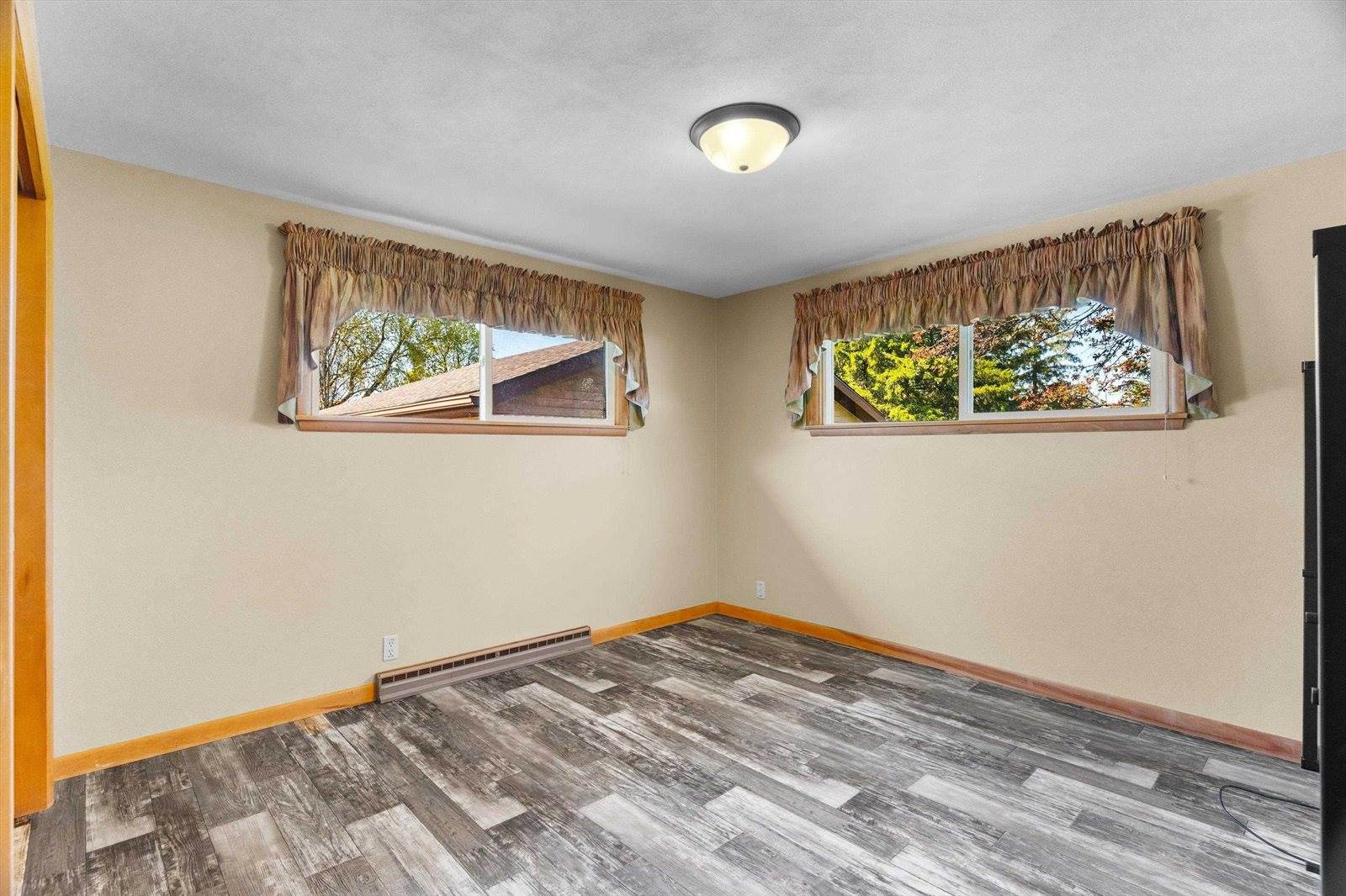 808 N Walnut Avenue, Marshfield, WI 54449