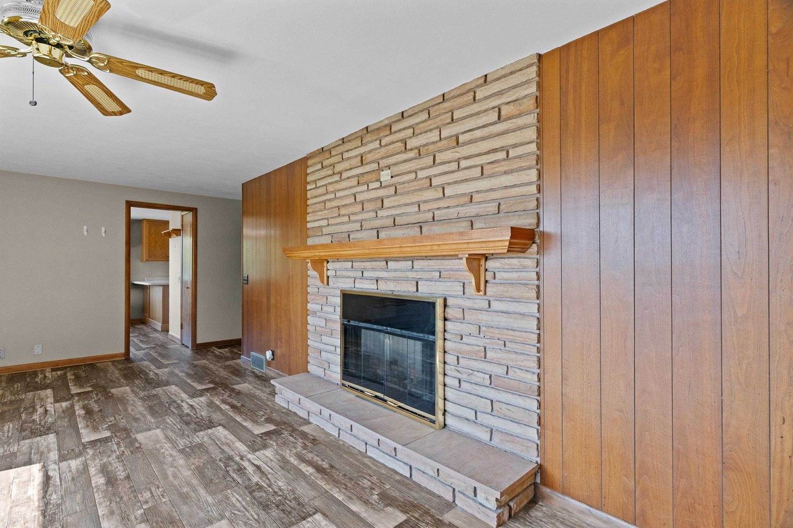808 N Walnut Avenue, Marshfield, WI 54449