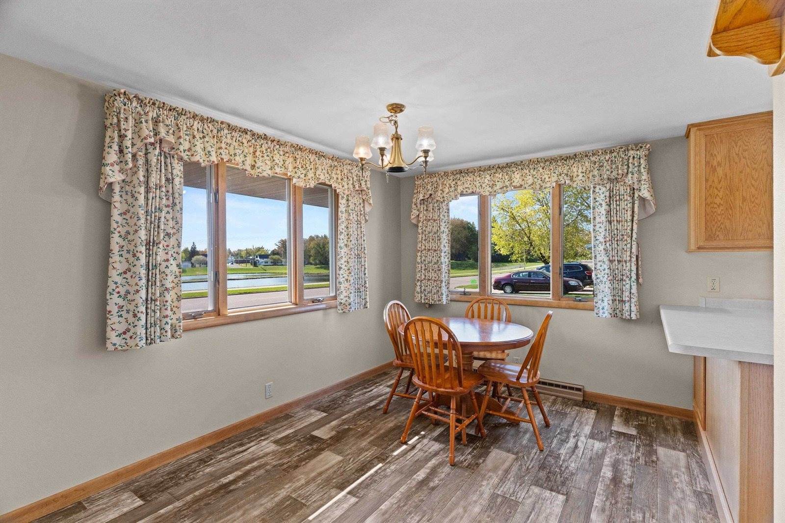 808 N Walnut Avenue, Marshfield, WI 54449