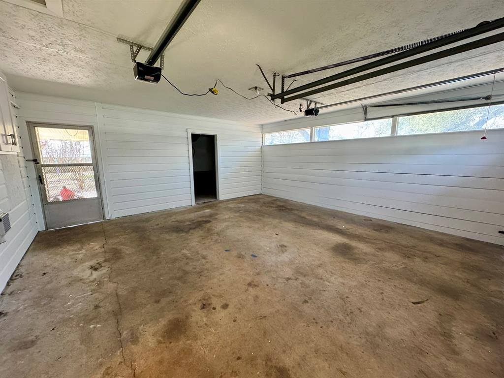 112 Savannah Street, Waxahachie, TX 75165