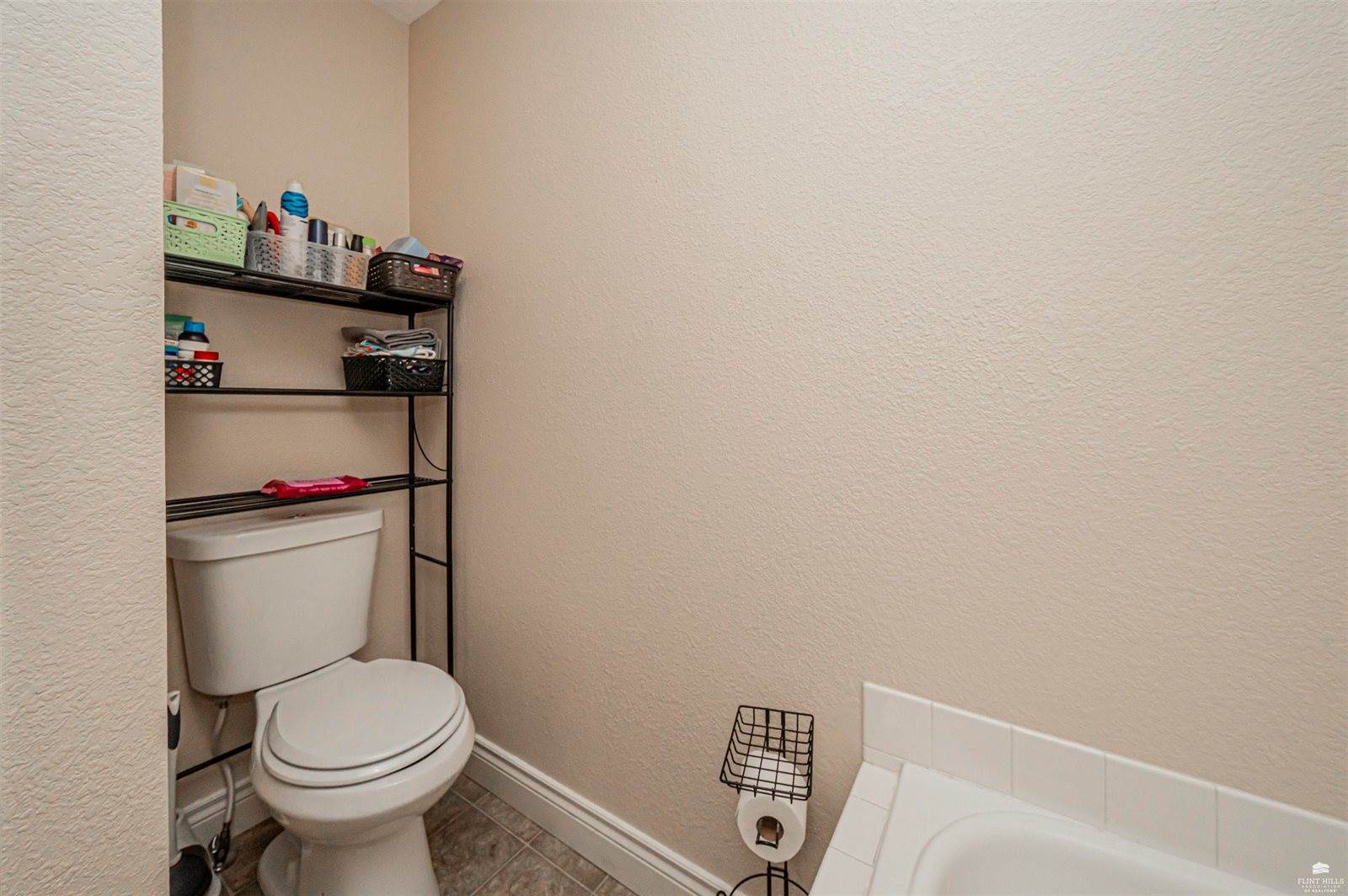 1116 Meadowbrooke Lane, Junction City, KS 66441