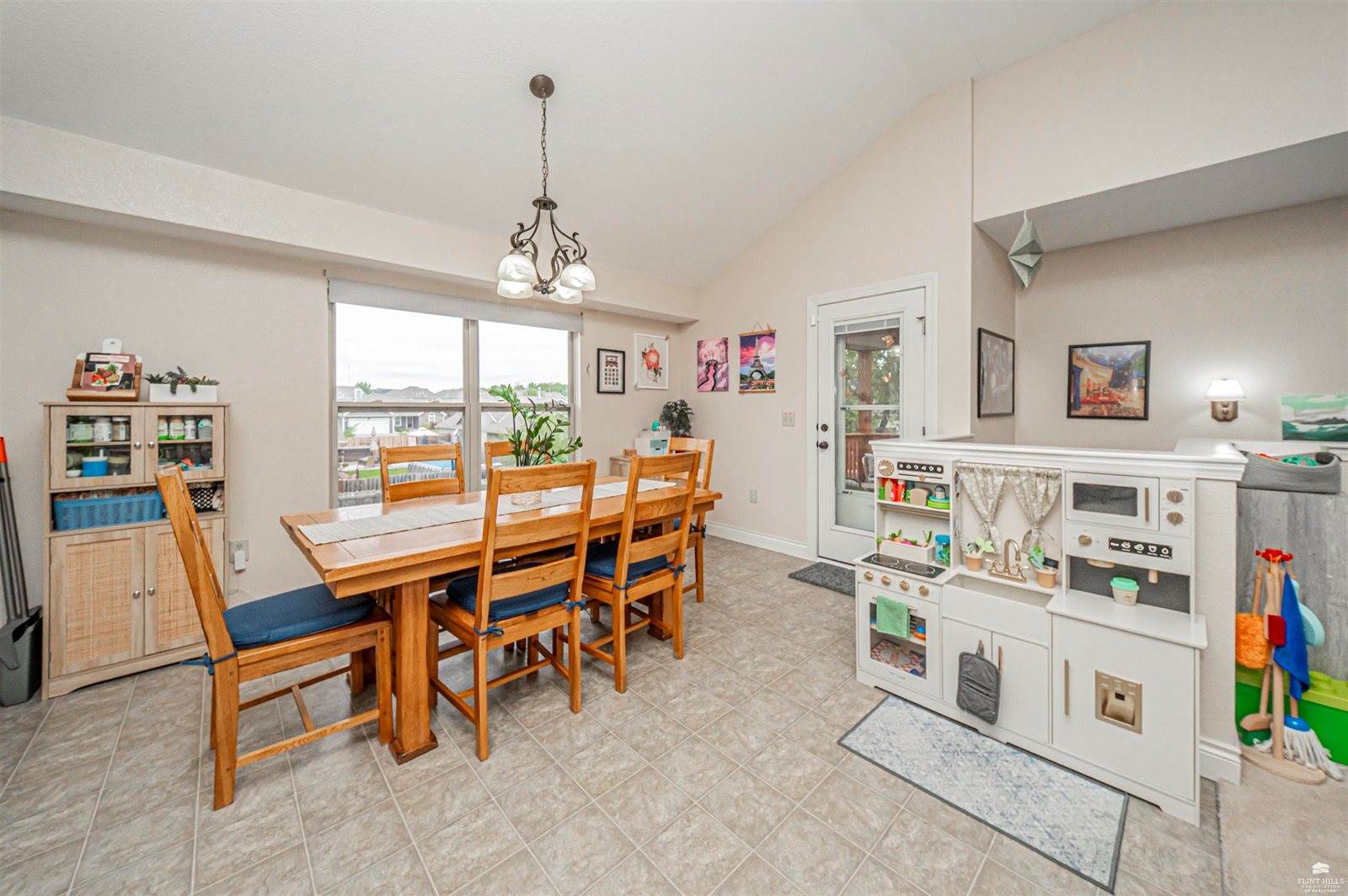 1116 Meadowbrooke Lane, Junction City, KS 66441
