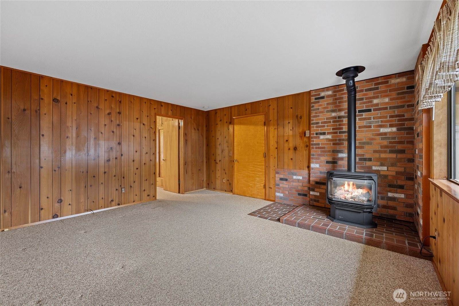 1309 State Rt 20, Burlington, WA 98233