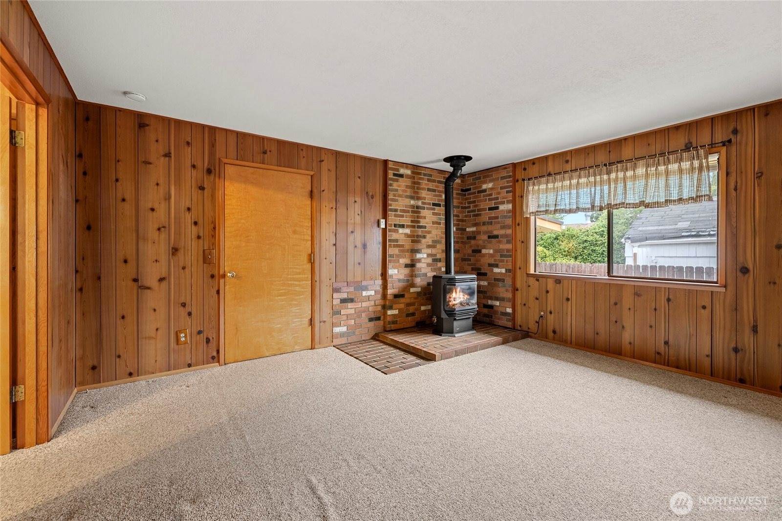 1309 State Rt 20, Burlington, WA 98233