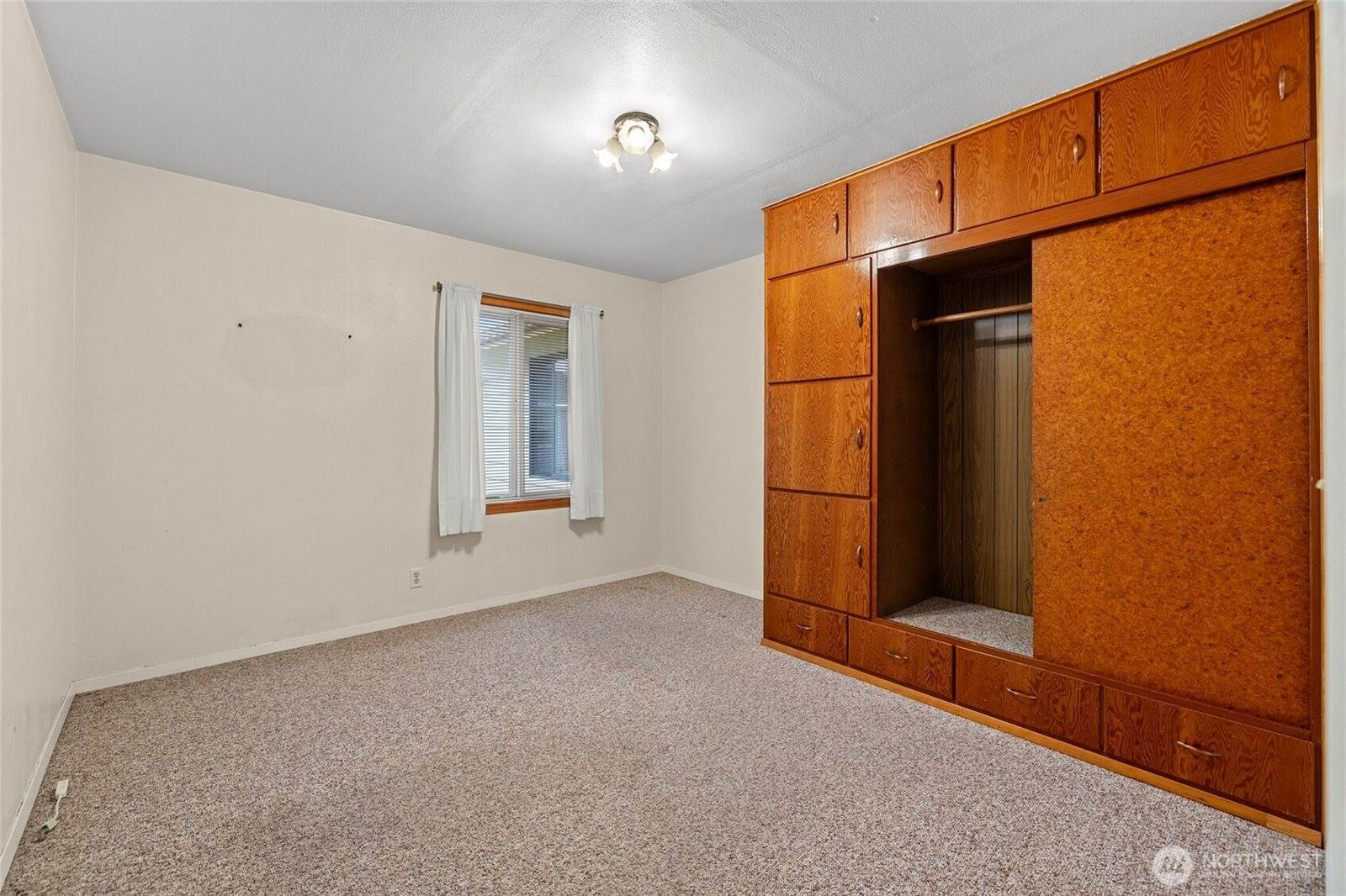 1309 State Rt 20, Burlington, WA 98233
