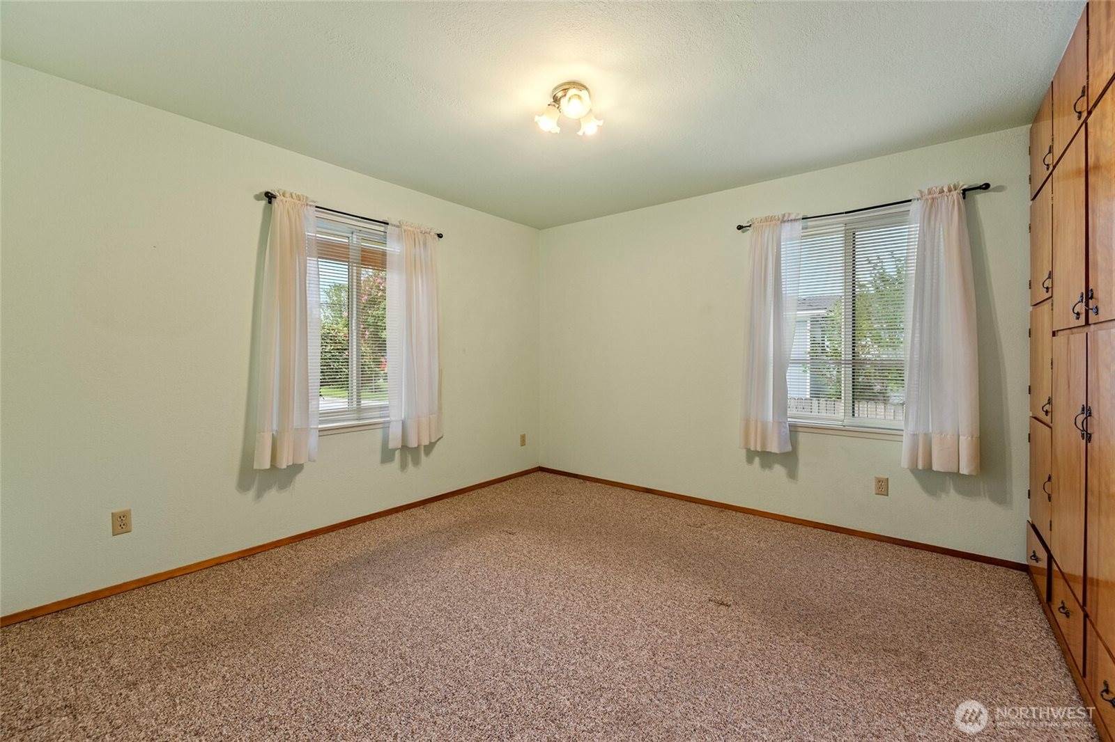 1309 State Rt 20, Burlington, WA 98233