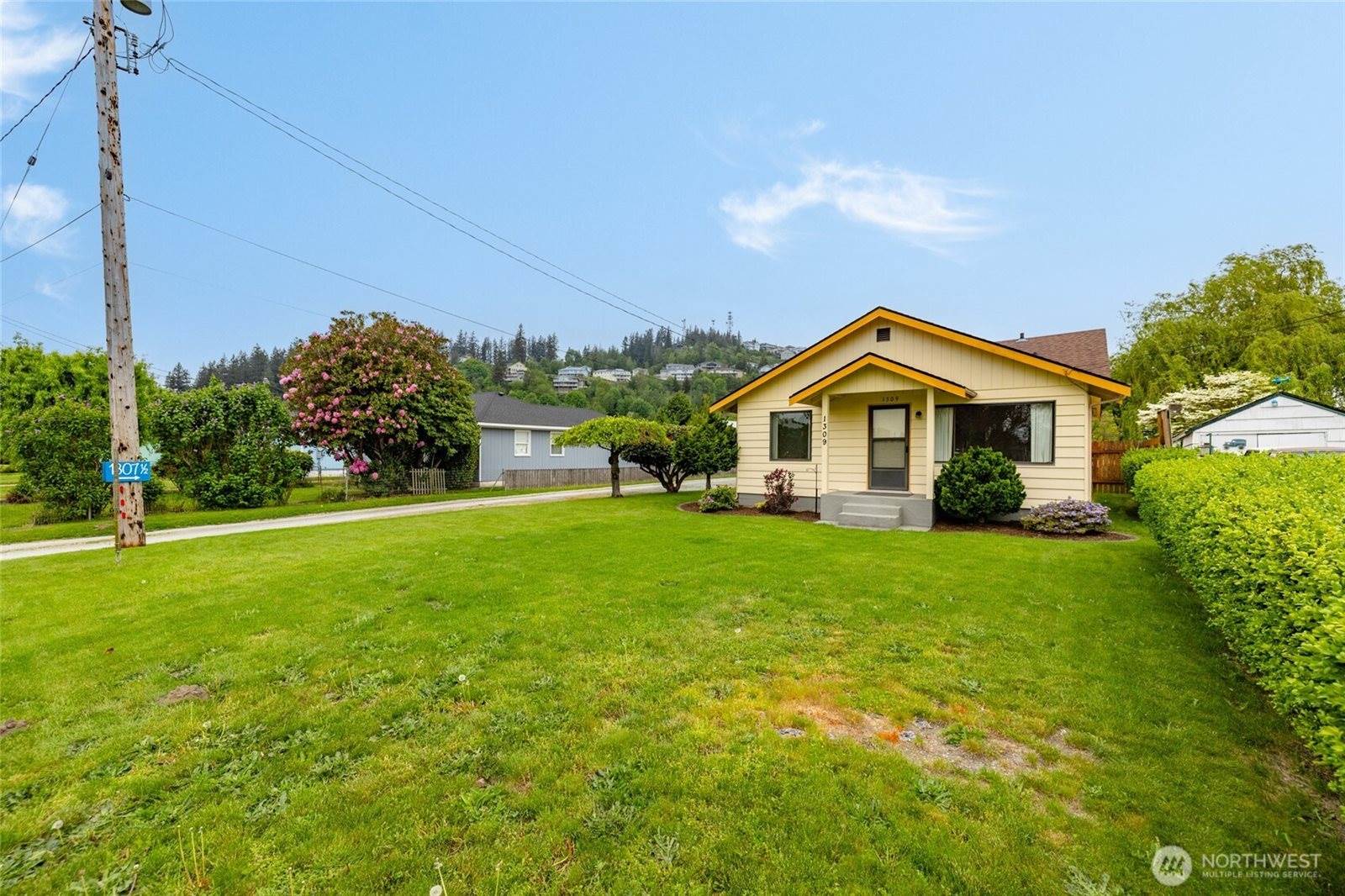1309 State Rt 20, Burlington, WA 98233