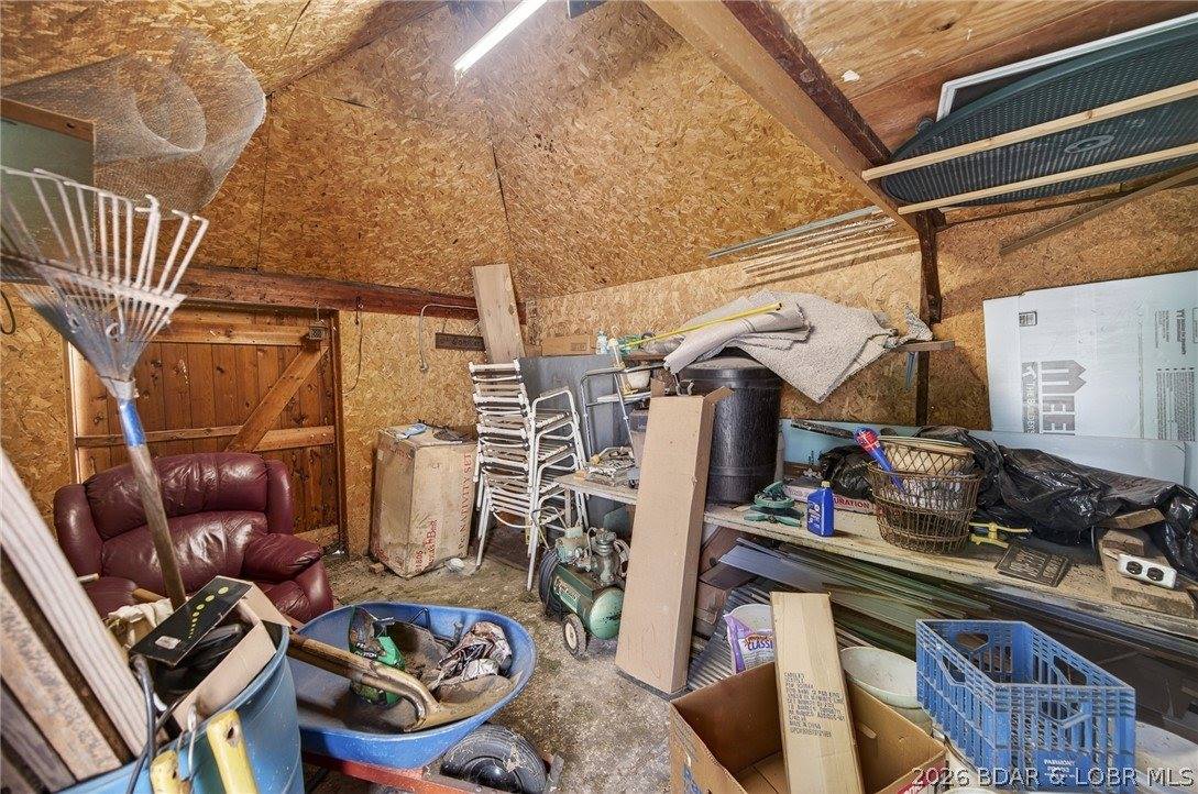 601 E Newton Street, Eldon, MO 65026