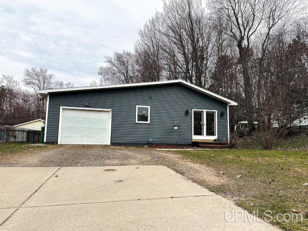 819 Clark Street, Marquette, MI 49855
