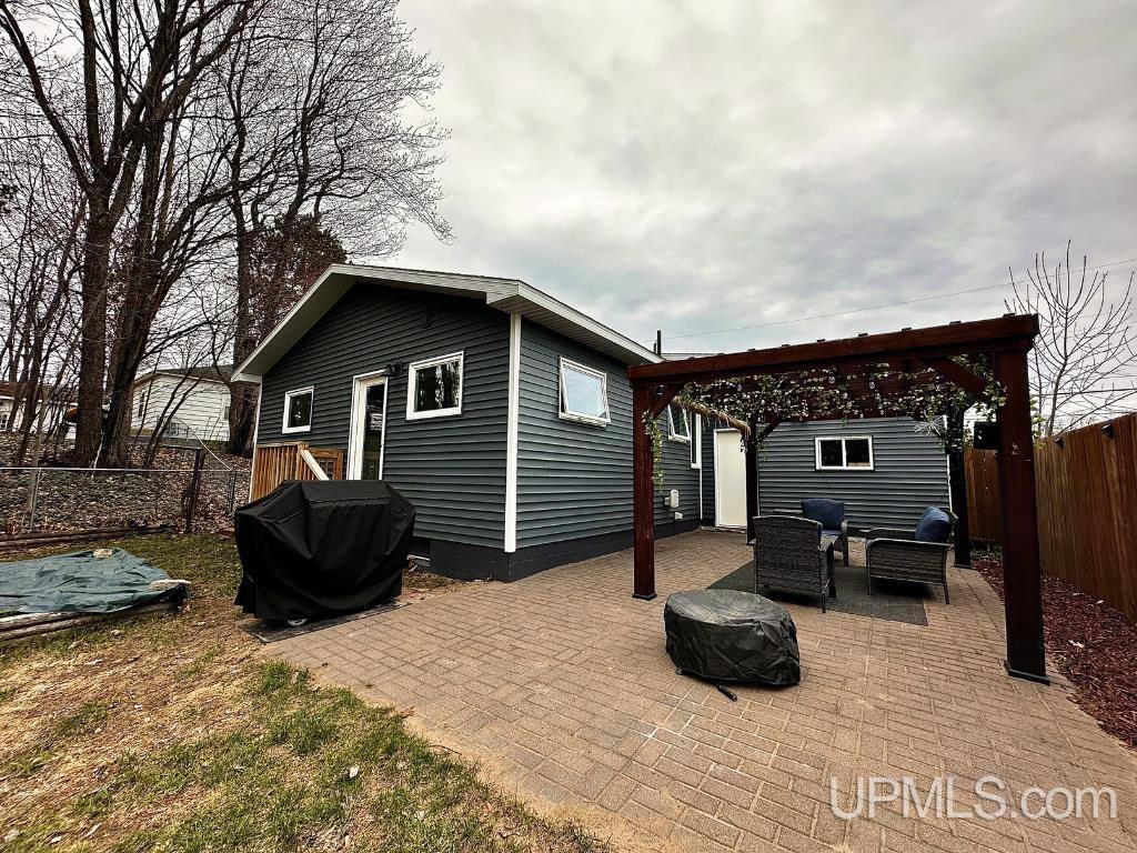 819 Clark Street, Marquette, MI 49855