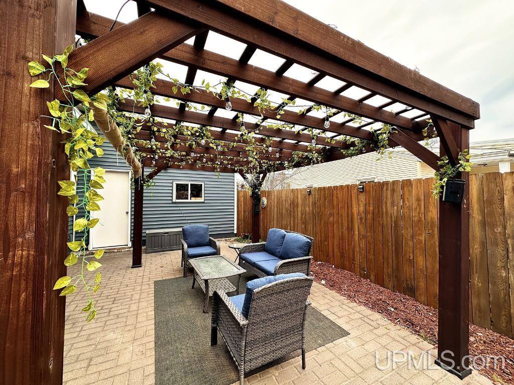 819 Clark Street, Marquette, MI 49855