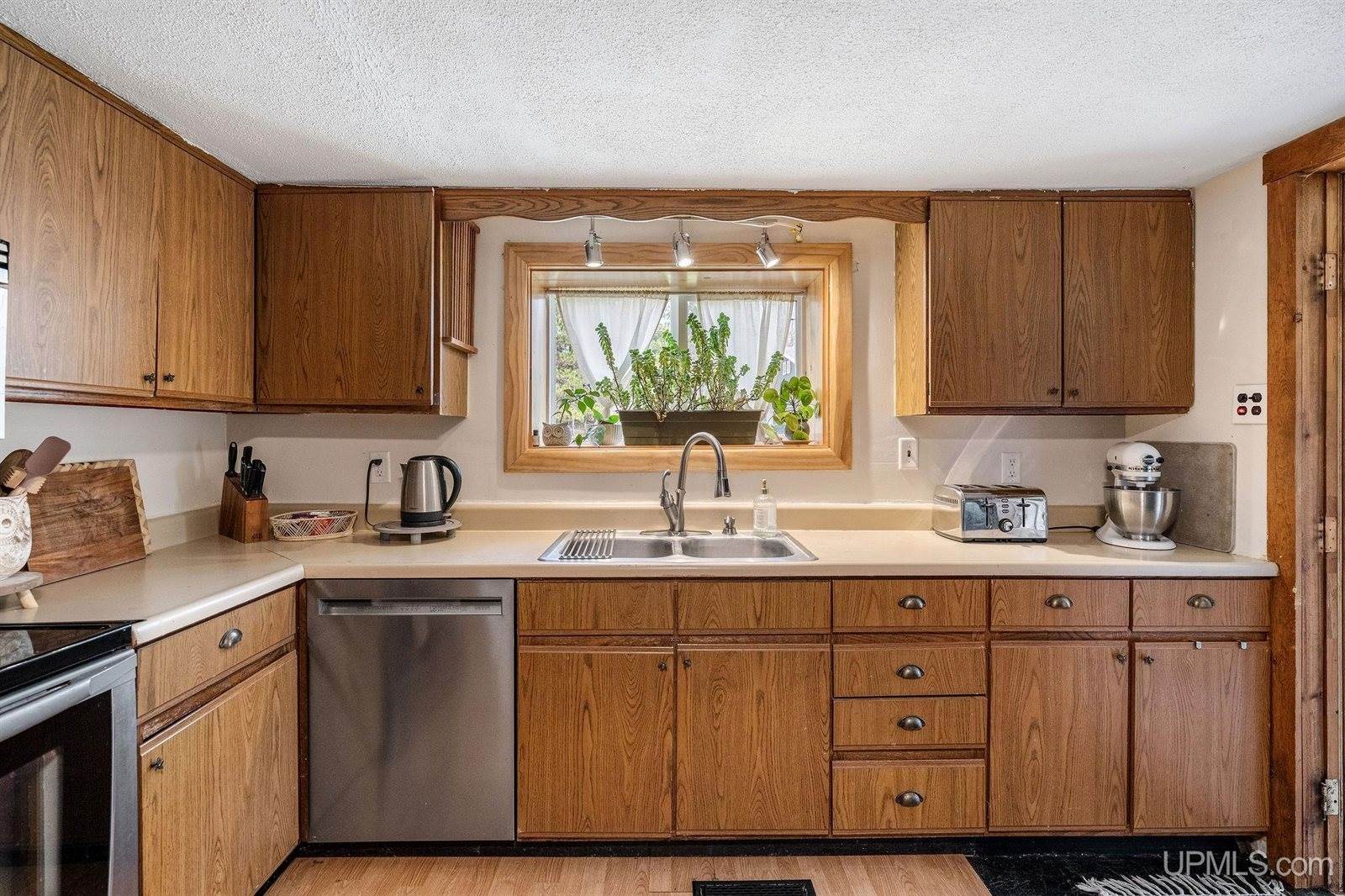 1 CO RD CD Road, Ishpeming, MI 49849