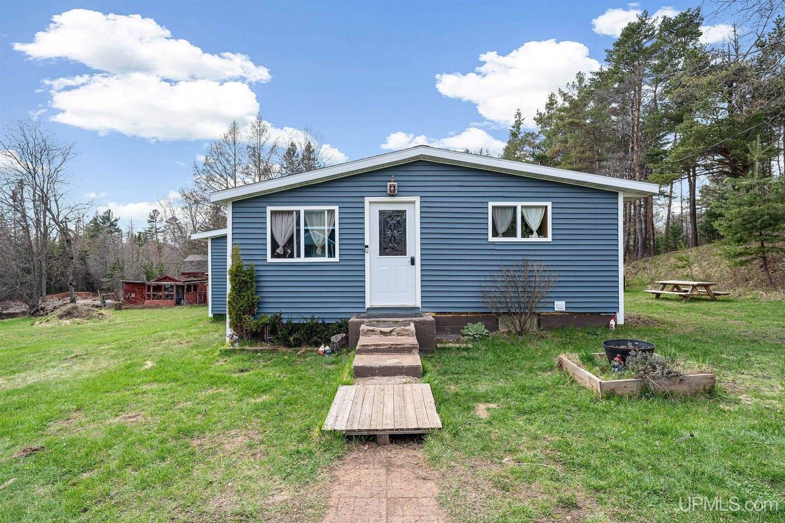 1 CO RD CD Road, Ishpeming, MI 49849