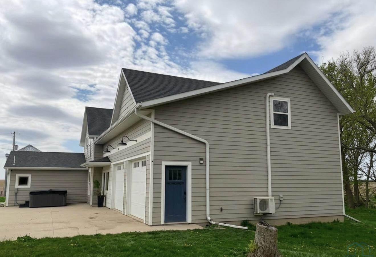 2540 510th St, LeMars, IA 51031