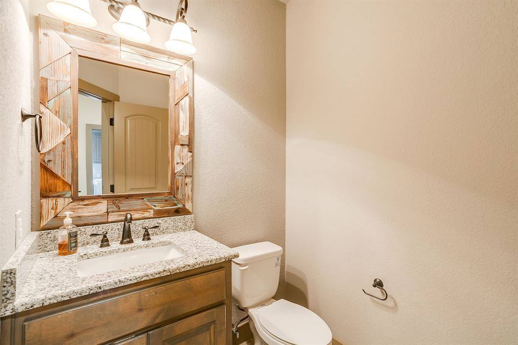 770 County Road 1346, Chico, TX 76431