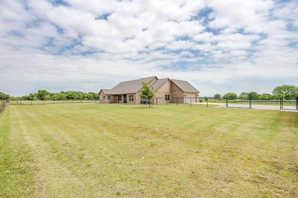 770 County Road 1346, Chico, TX 76431