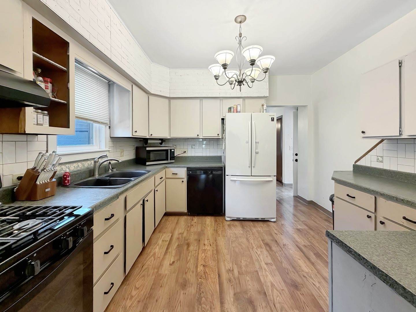 1258 South Blackhawk Avenue, Freeport, IL 61032