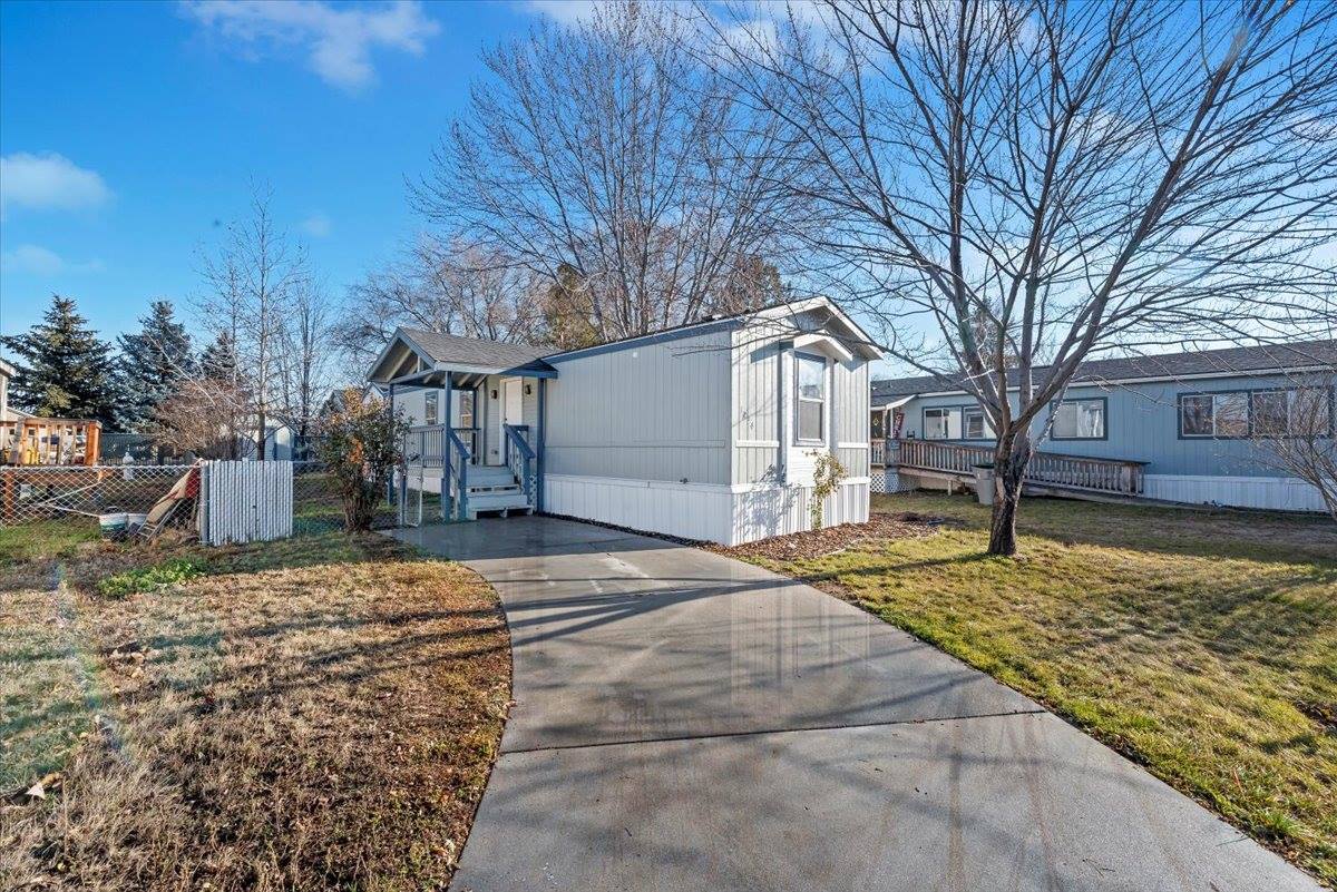1224 N Meadowland Ln, Boise, ID 83713