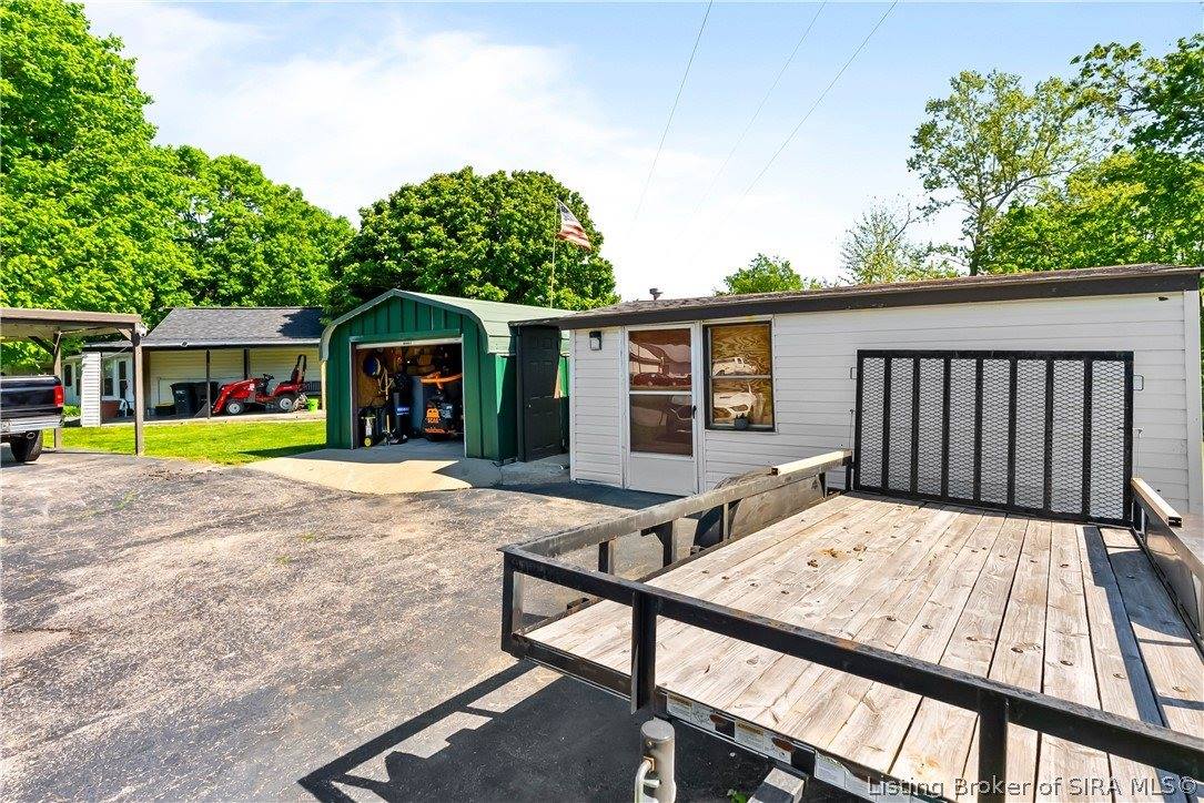 8934 Brownstown Road, Henryville, IN 47126