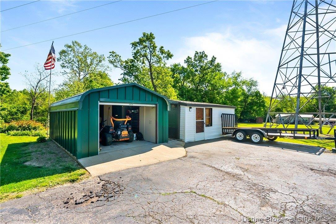 8934 Brownstown Road, Henryville, IN 47126
