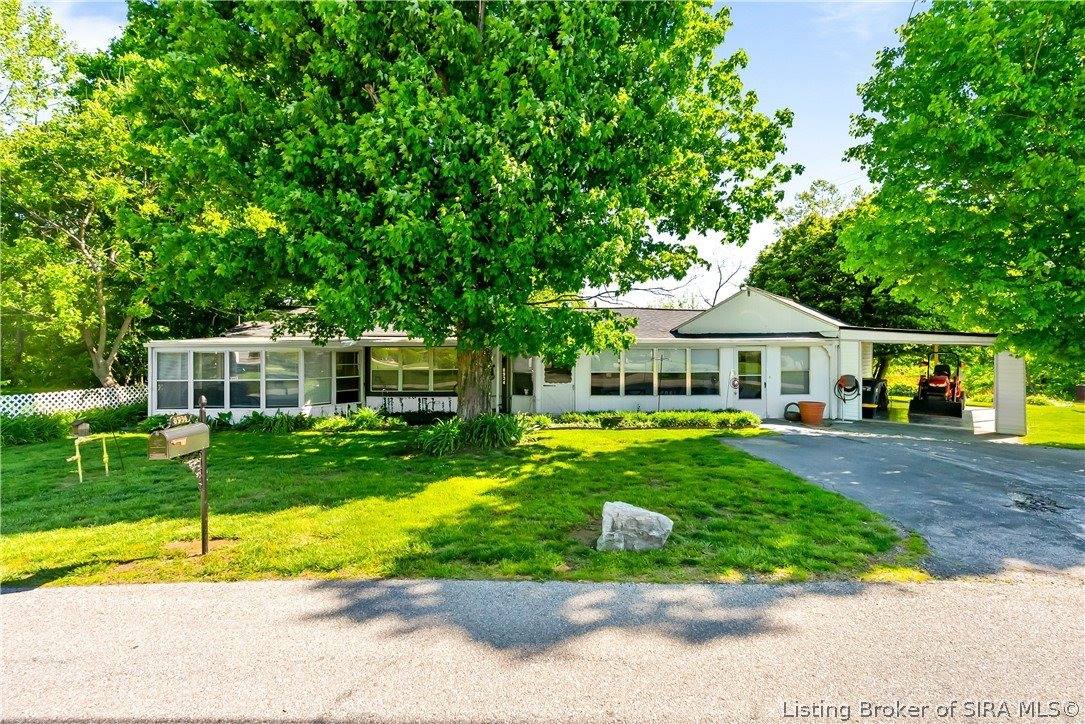 8934 Brownstown Road, Henryville, IN 47126