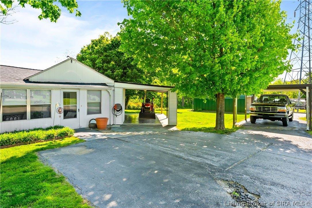8934 Brownstown Road, Henryville, IN 47126
