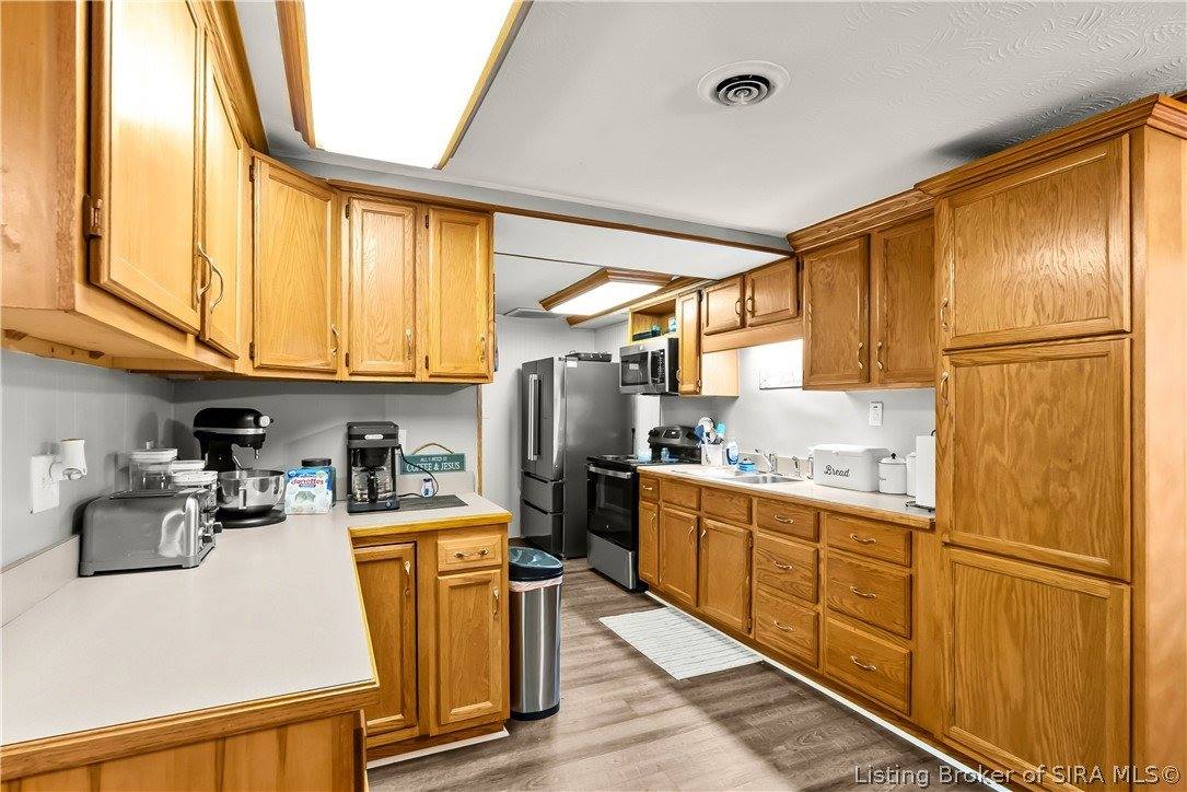 8934 Brownstown Road, Henryville, IN 47126
