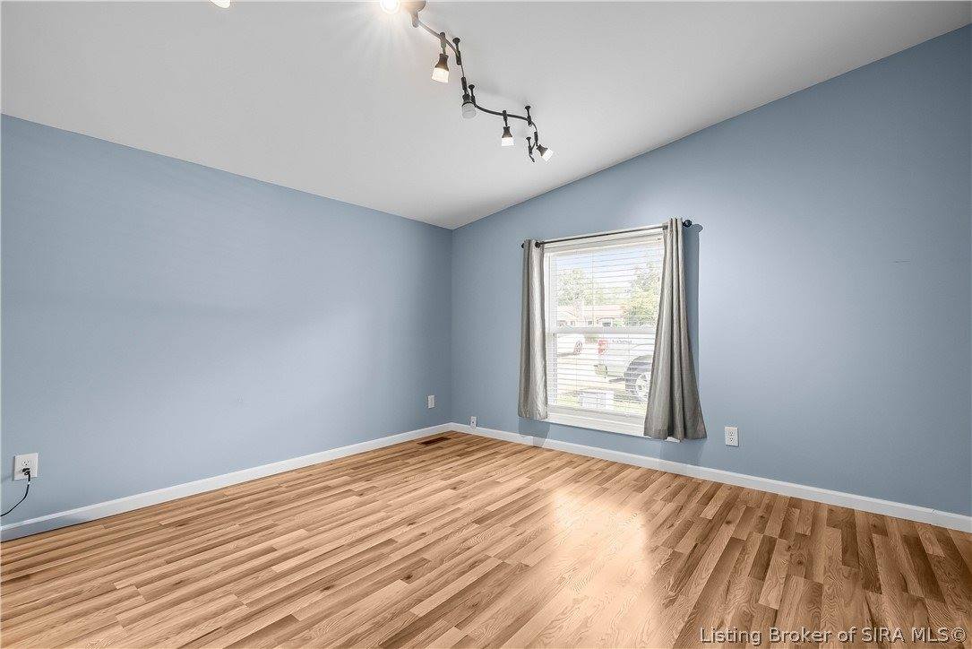 1711 McDonald Lane, New Albany, IN 47150