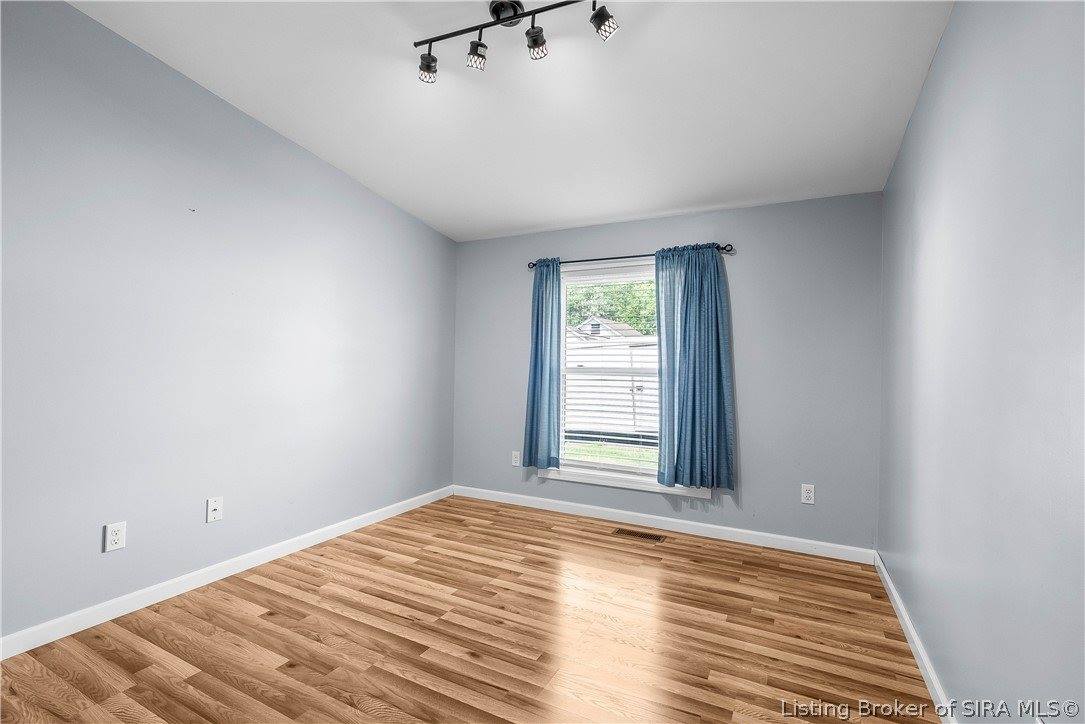 1711 McDonald Lane, New Albany, IN 47150