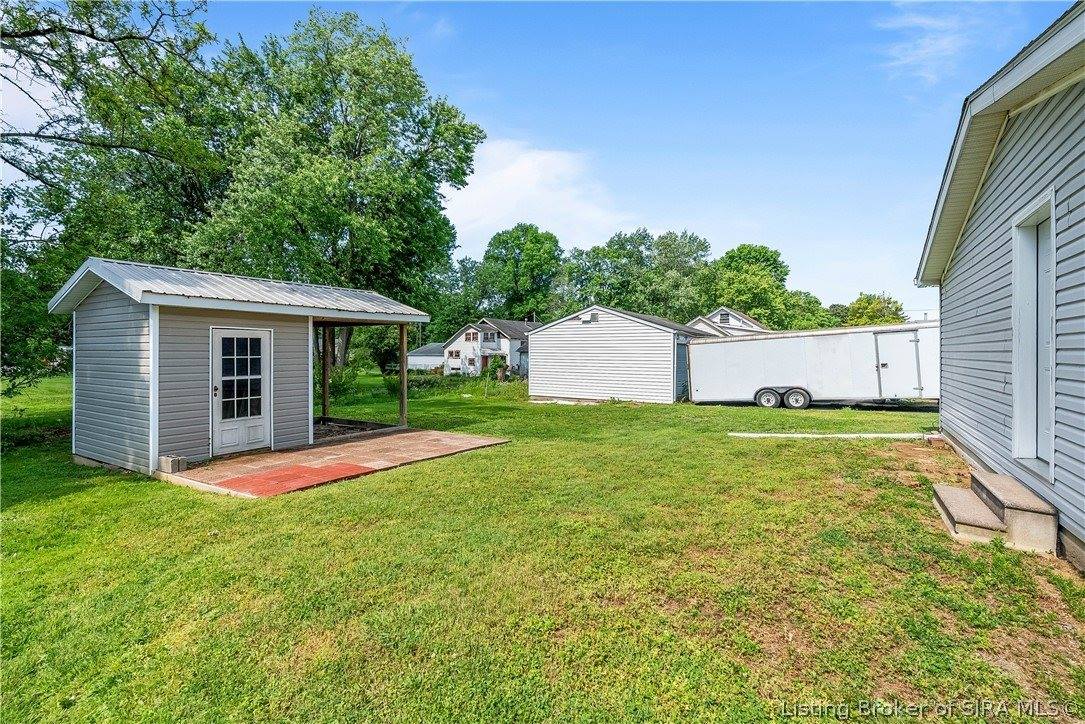 1711 McDonald Lane, New Albany, IN 47150