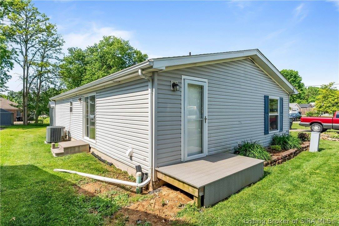 1711 McDonald Lane, New Albany, IN 47150