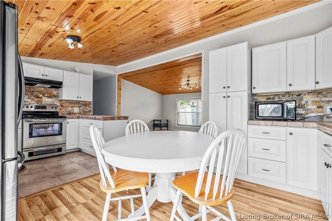 1711 McDonald Lane, New Albany, IN 47150