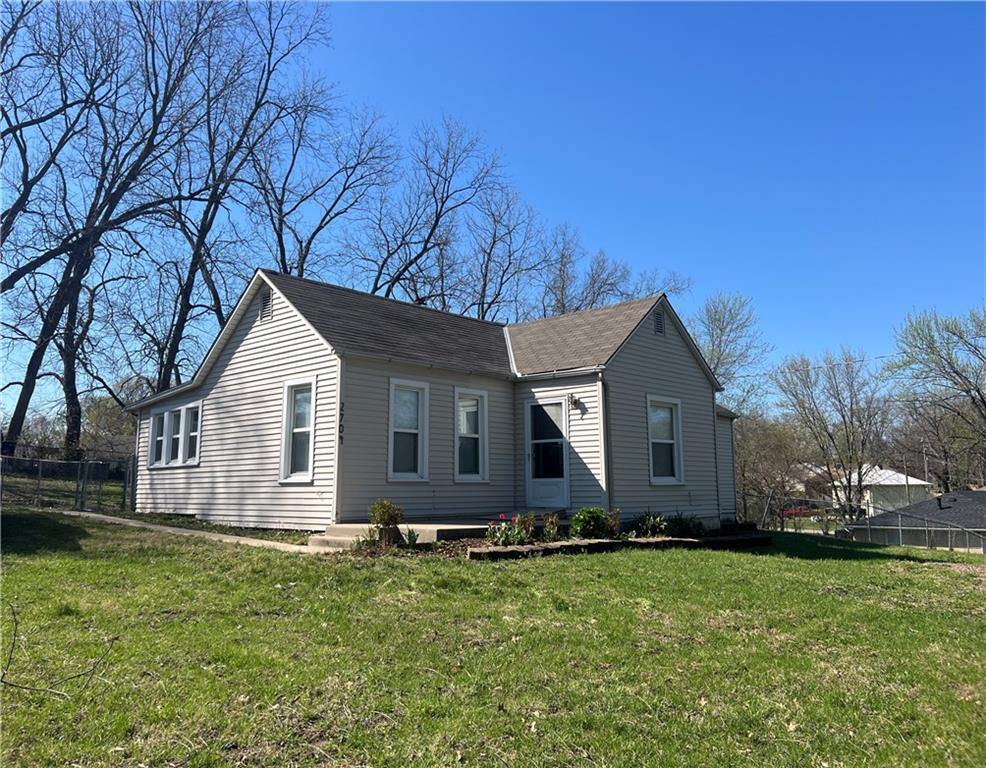 2704 North 81st Street, Kansas City, KS 66109