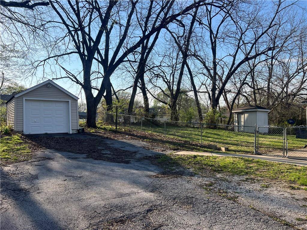 2704 North 81st Street, Kansas City, KS 66109