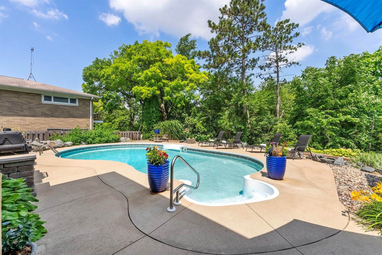 615 20TH Avenue Court, East Moline, IL 61244