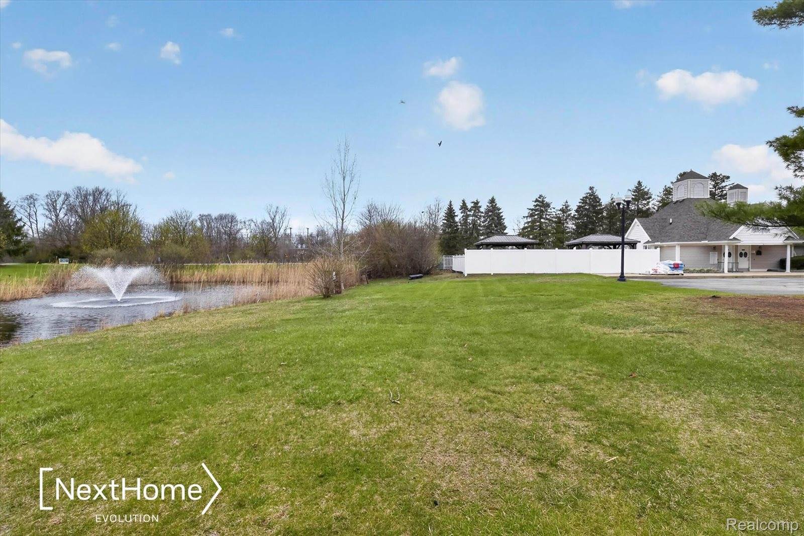 321 Oxford Court, BellevilleCity_Wayne, MI 48111