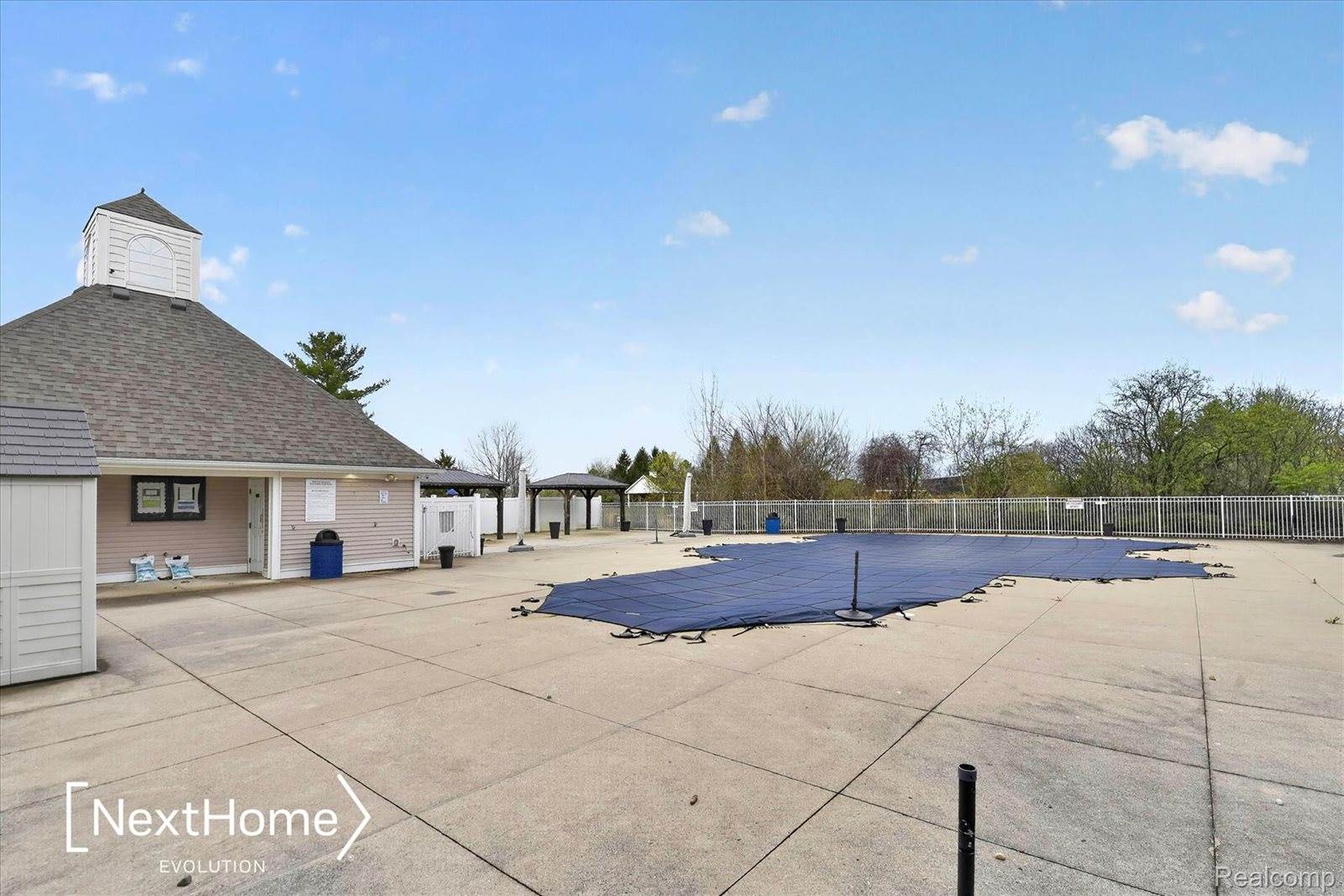 321 Oxford Court, BellevilleCity_Wayne, MI 48111