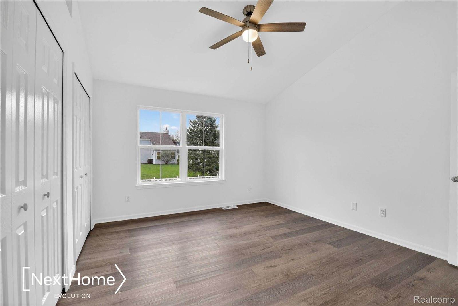 321 Oxford Court, BellevilleCity_Wayne, MI 48111