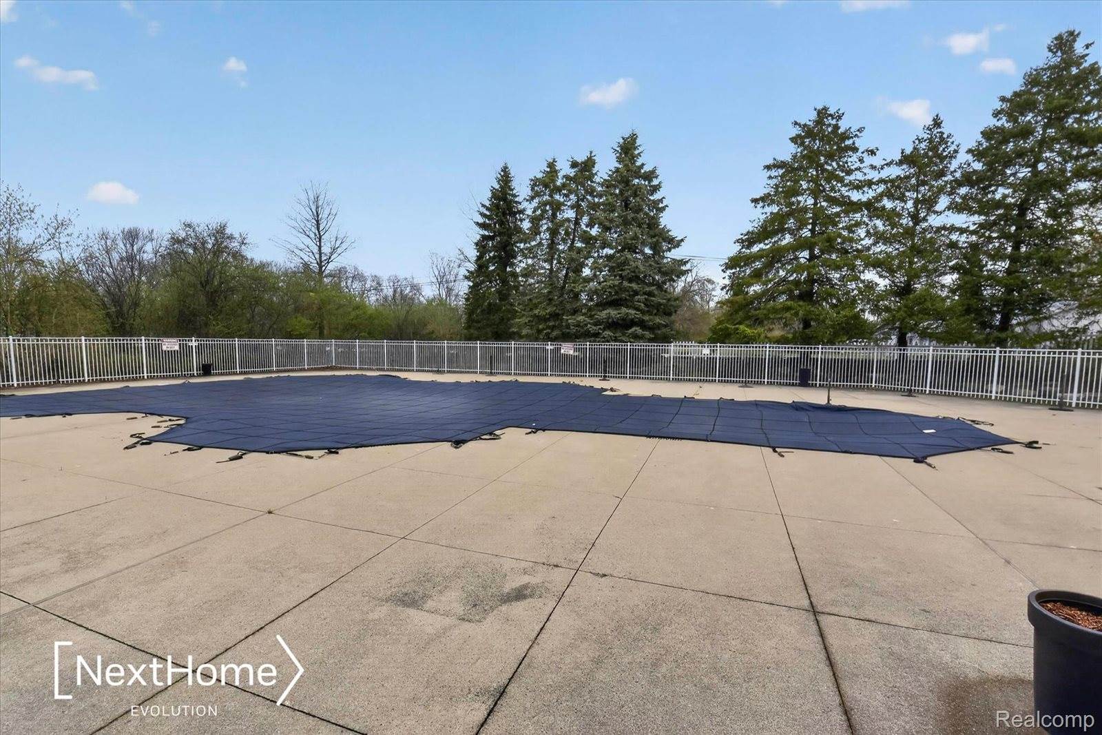 321 Oxford Court, BellevilleCity_Wayne, MI 48111